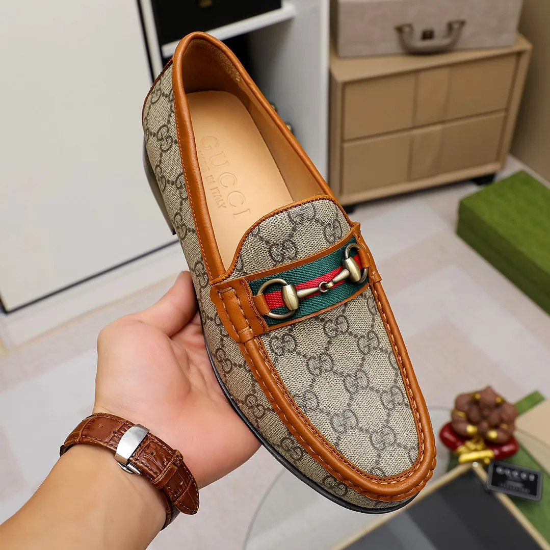Men's men's shoes 💰420 🆘【GUCCI】Gucci ·🐂里· Hot-selling pea shoes top brand luxury, top quality, the latest fashion pea shoes. The upper is made of original first-layer cowhide. (Full first-layer water-dyed 🐂 leather·inner). The original stylish and stylish soft rubber wear-resistant and non-slip outsole is light and comfortable on the foot, available in 3 colors! Matching code: 38 / 45